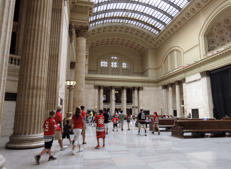 When I arrived in Chicago, Union Station was swarming with Blackhawks fans.